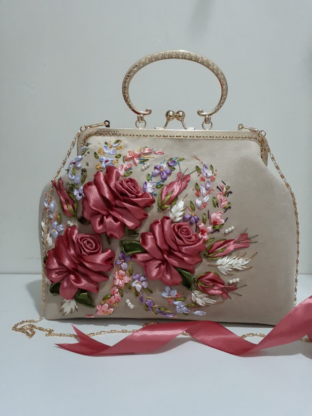 کیف روباندوزی