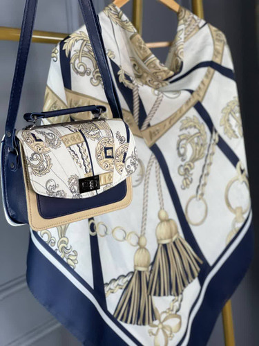 ✅ست کیف و روسری 🖼️ زیبا 🌈رنگ ثابت 👌فوقالعاده سبک و راحت جنس کیف : ترکیبی از پارچه مخمل و چرم صنعتی ✅ بند دوشی هم دارد ✅ ست با روسری منگوله دار ✅ ست با شال منگوله دار 🔠 بهترین متریال