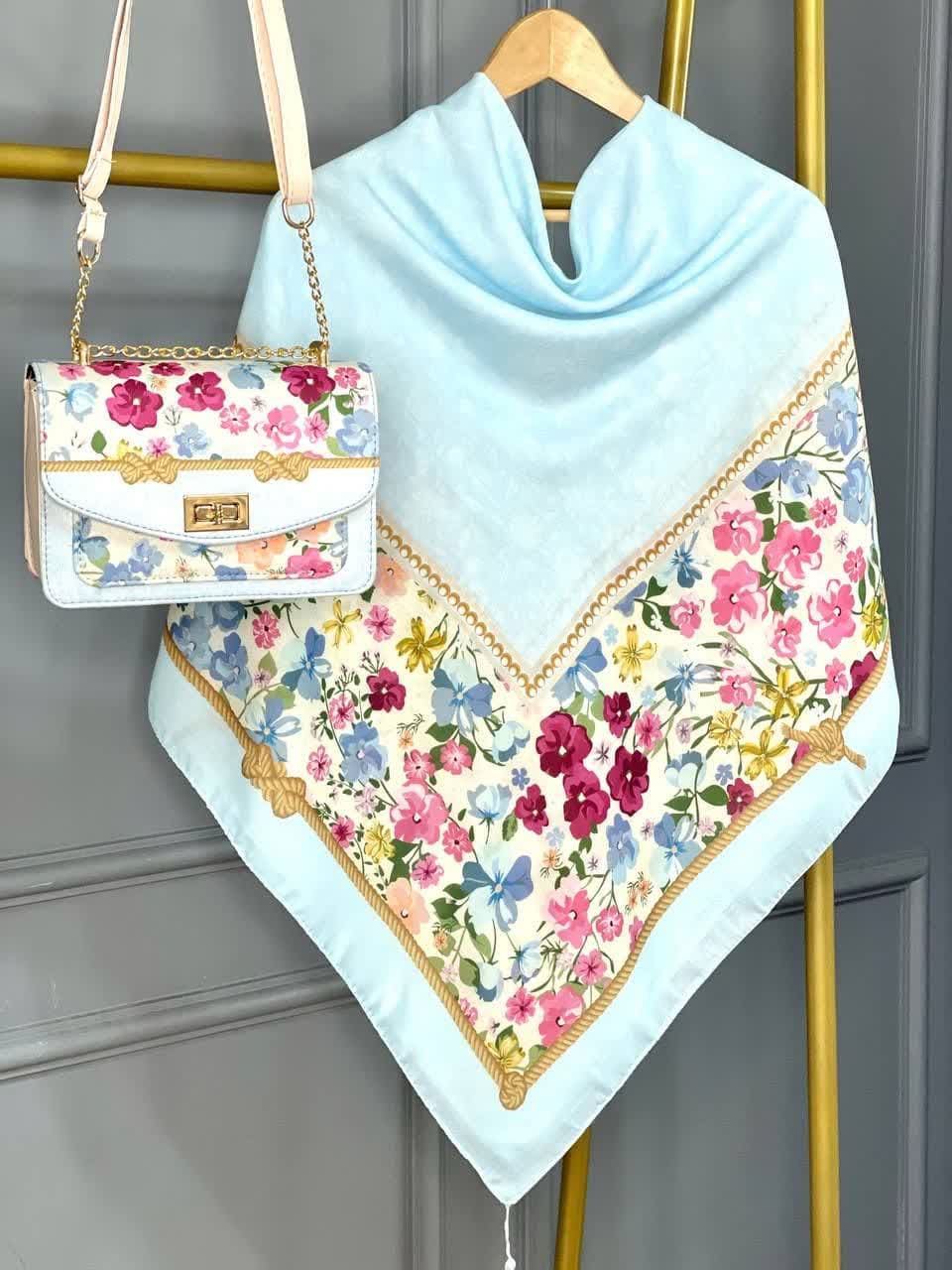 ارسال رایگان   جنس کیف : ترکیبی از پارچه مخمل و چرم صنعتی ✅ بند دوشی هم دارد ✅ ست با روسری منگوله دار ✅