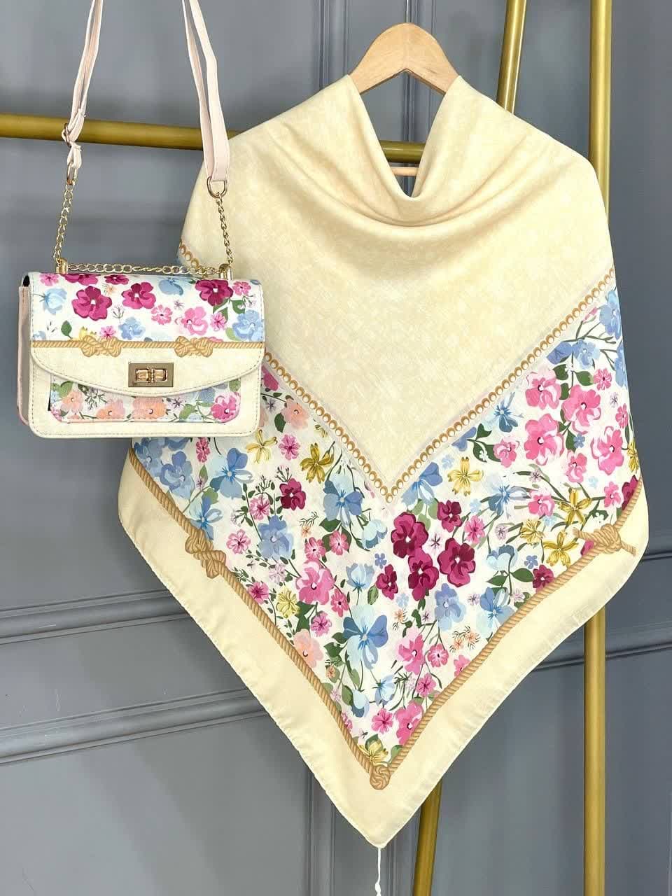 ارسال رایگان   جنس کیف : ترکیبی از پارچه مخمل و چرم صنعتی ✅ بند دوشی هم دارد ✅ ست با روسری منگوله دار ✅