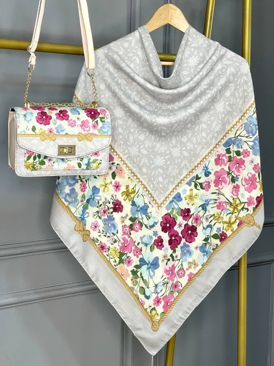 ارسال رایگان   جنس کیف : ترکیبی از پارچه مخمل و چرم صنعتی ✅ بند دوشی هم دارد ✅ ست با روسری منگوله دار ✅
