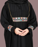 عبا. یا مانتو عبایی یاسمین ✅ در چهار رنگ جذاب مشکی، سرمه ای، سبز زمردی و بادمجانی ✅دو سایز ✅بند تنظیم ✅پارچه الیزا ✅خرجکارهای جذاب هم رنگ پارچه عبا