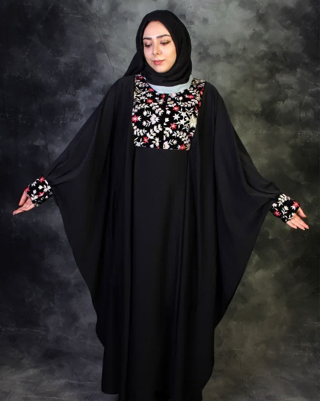 عبا. مانتو عبایی 🌺مانتو عبایی مهدا 🌺 🌝 پارچه الیزا 🌝رنگ بندی مشکی، سرمه ای،گلبهی،کرم،بادمجانی و... 🌝جلوی کار زیپ داره 🌝خرج کار در پیش و پشت کار 🌝مچ دار و پوشیده